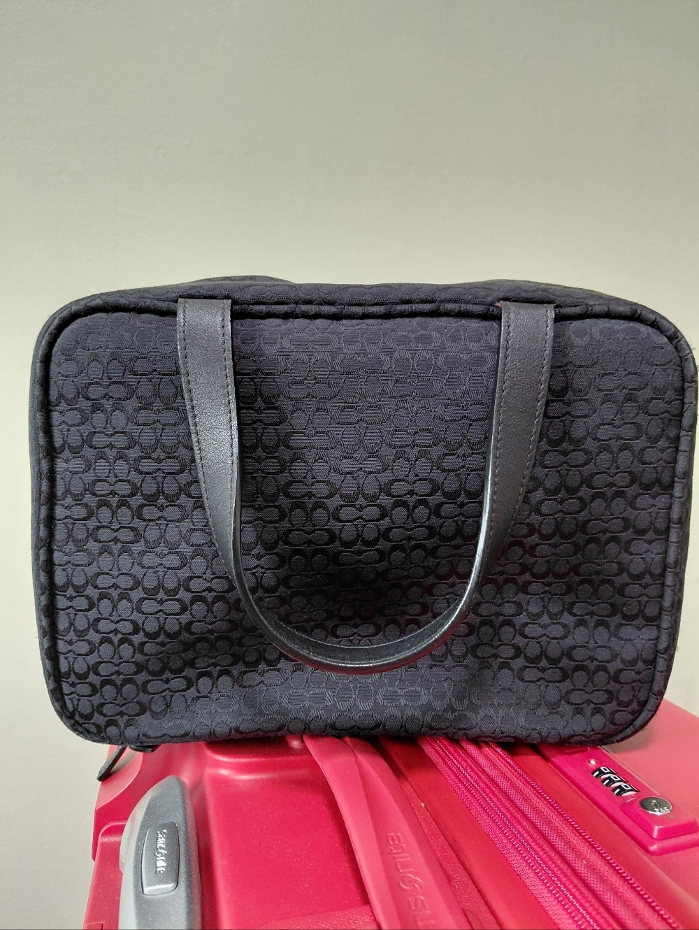 Coach Toiletry Case Vintage Black Bag - Picture 4 of 13